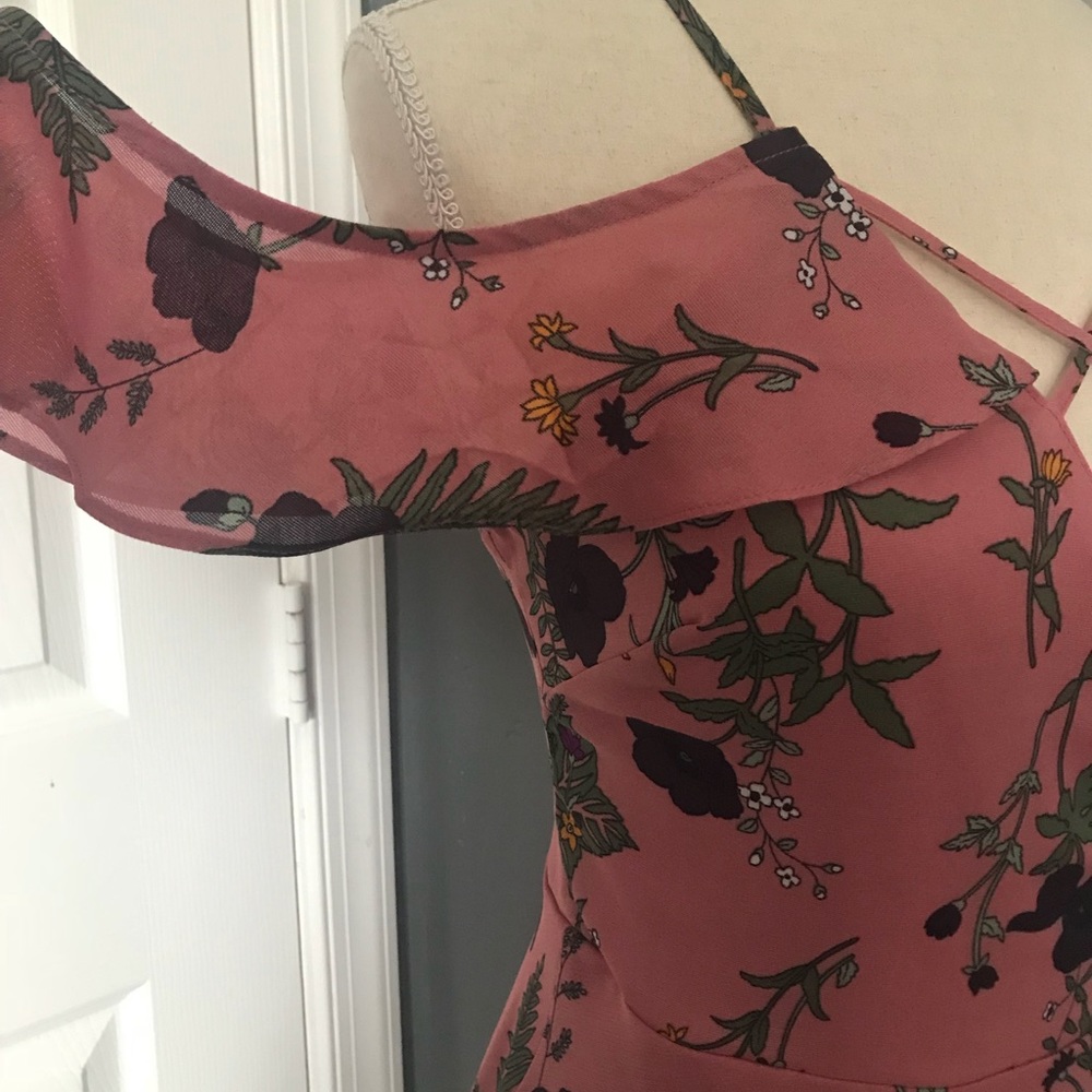 NEW - Floral Wrap Mini Dress - Picture 4 of 8